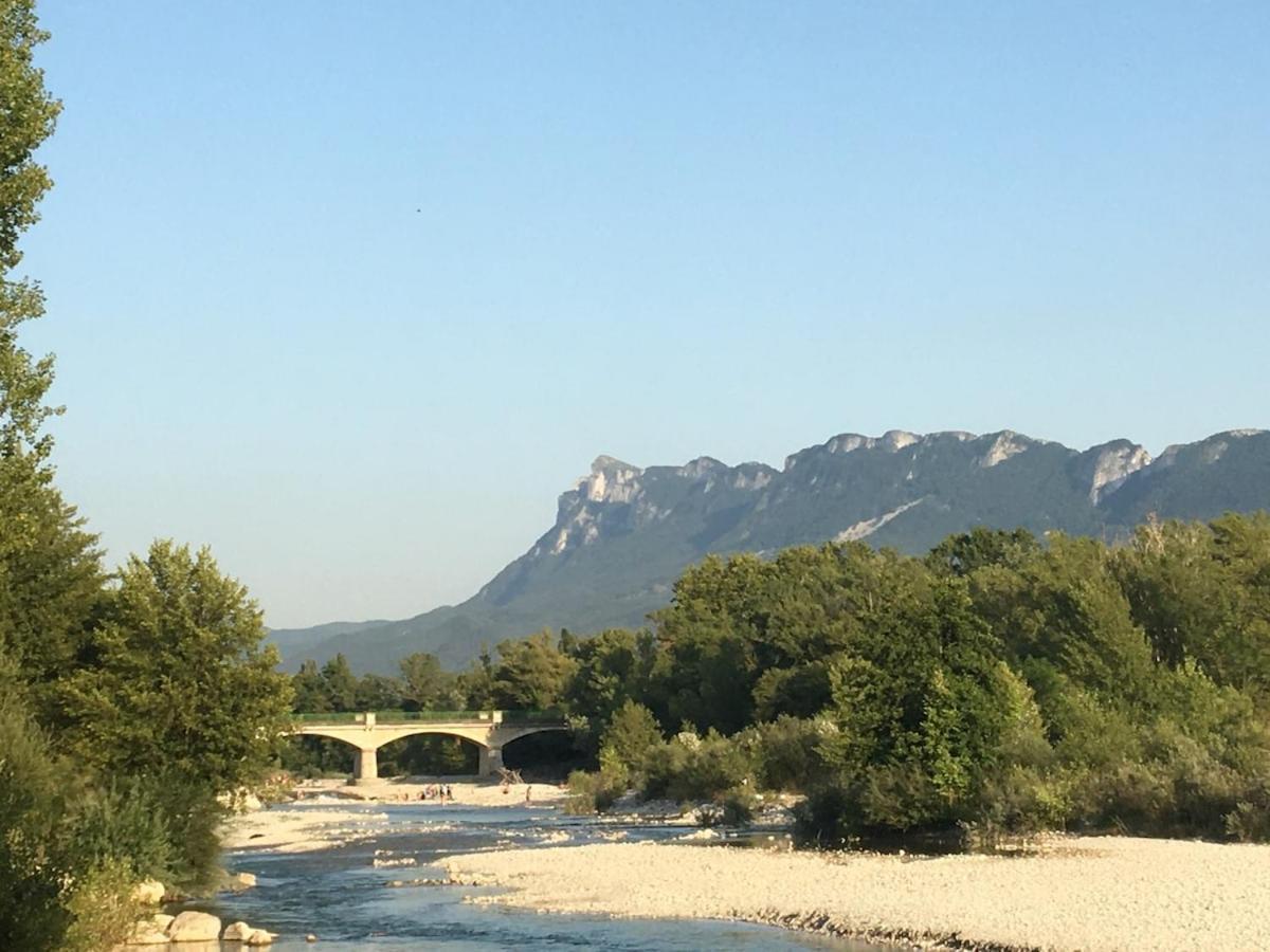 Maison De Vacances Avec Ses Petits Chalets Aouste-sur-Sye Εξωτερικό φωτογραφία