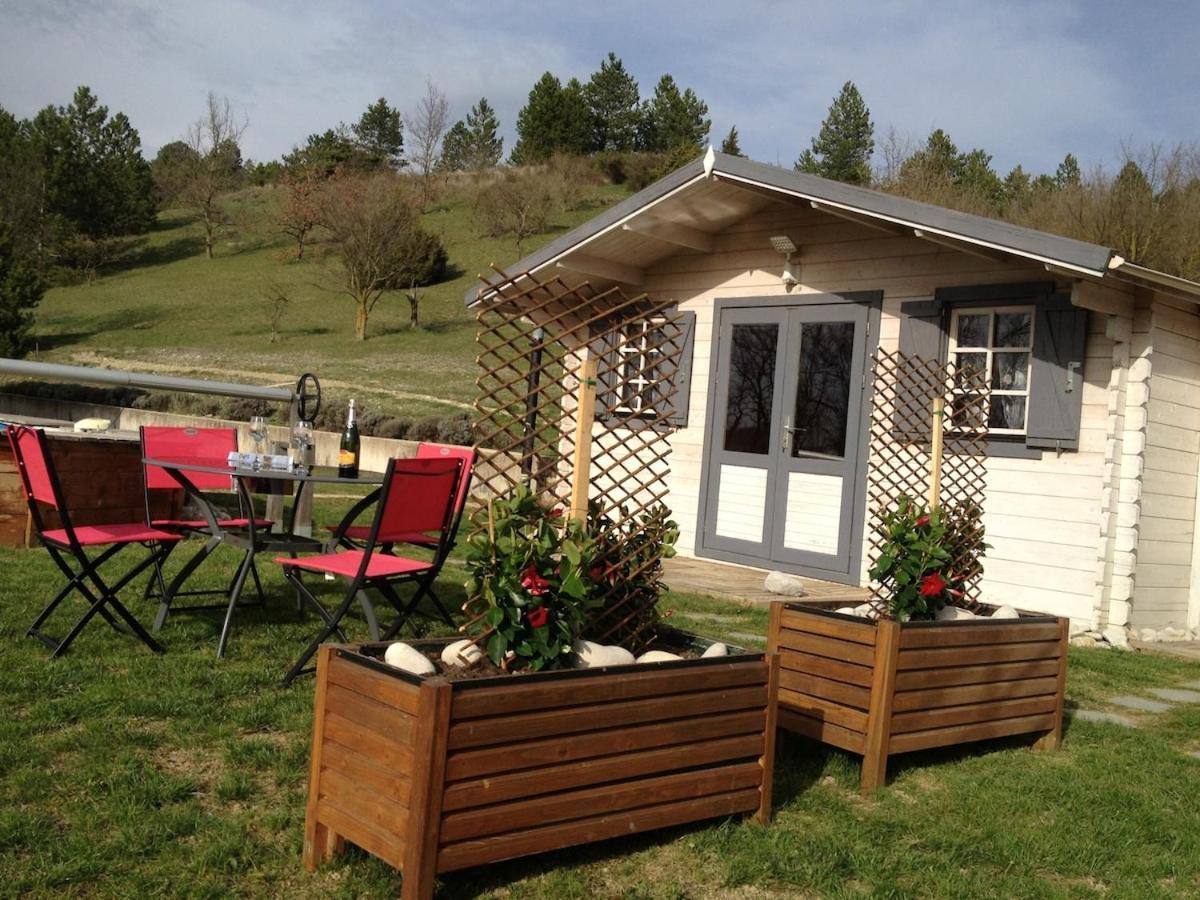 Maison De Vacances Avec Ses Petits Chalets Aouste-sur-Sye Εξωτερικό φωτογραφία